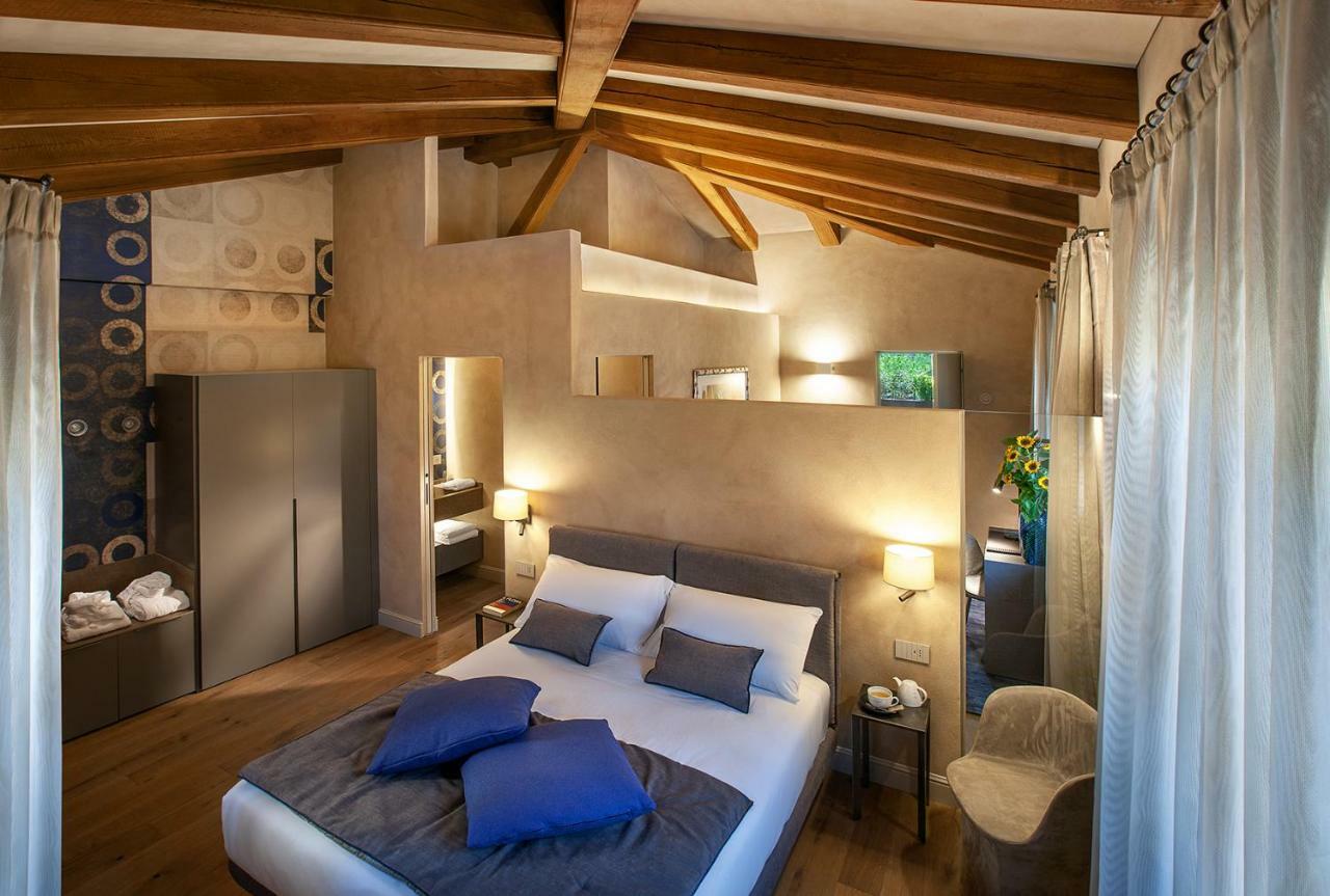 Il Cortile Di San Michele Bed & Breakfast Guarene Екстериор снимка