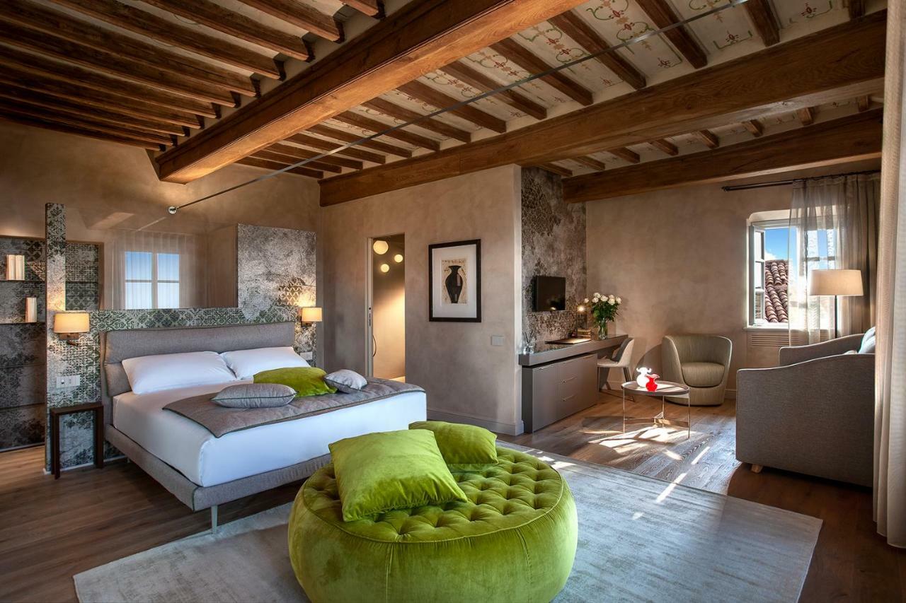 Il Cortile Di San Michele Bed & Breakfast Guarene Екстериор снимка